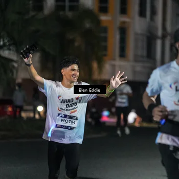 Runner Photo 7748382