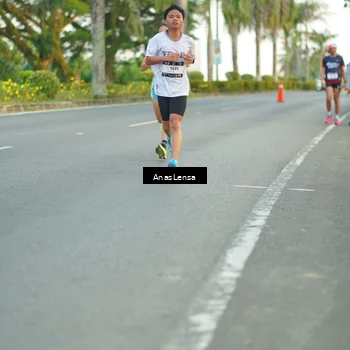 Runner Photo 7748398