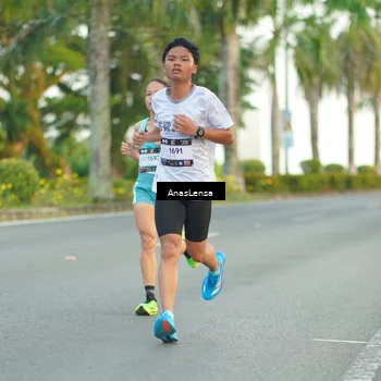 Runner Photo 7748413