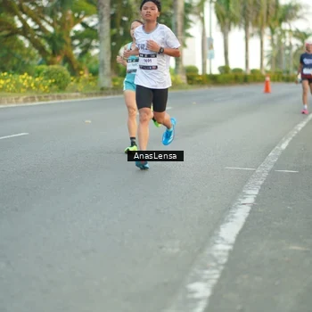 Runner Photo 7748416