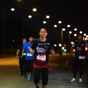Runner Photo 7748417
