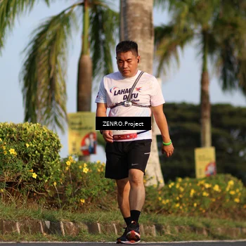 Runner Photo 7748438