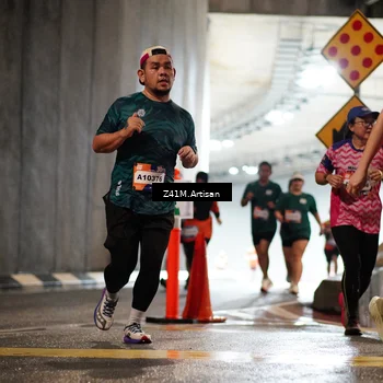 Runner Photo 7748450