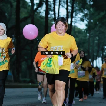 Runner Photo 7748458