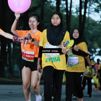 Runner Photo 7748486