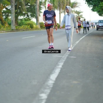 Runner Photo 7748489