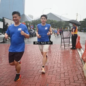 Runner Photo 7748509