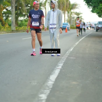 Runner Photo 7748511