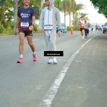 Runner Photo 7748521