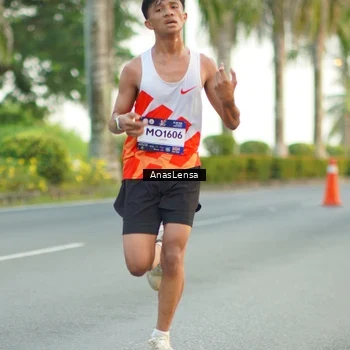 Runner Photo 7748531