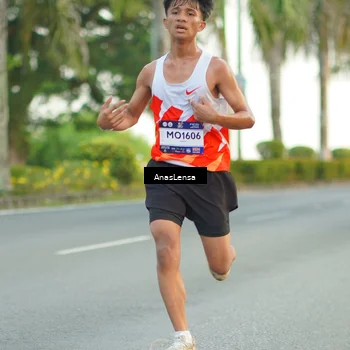 Runner Photo 7748535