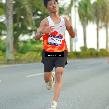 Runner Photo 7748559
