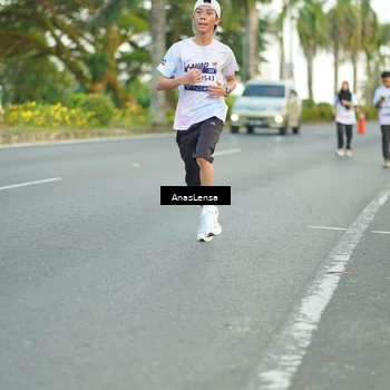 Runner Photo 7748568