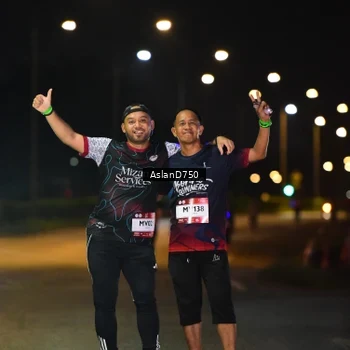Runner Photo 7748574