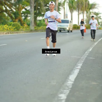 Runner Photo 7748576
