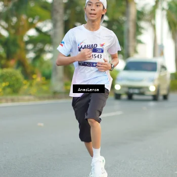 Runner Photo 7748582