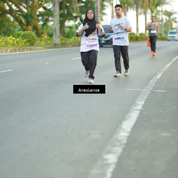 Runner Photo 7748585