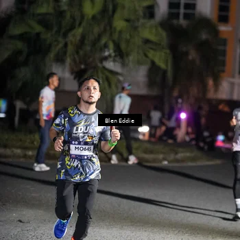 Runner Photo 7748586