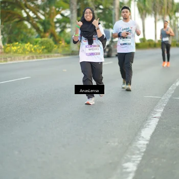 Runner Photo 7748592