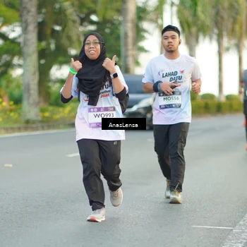 Runner Photo 7748596
