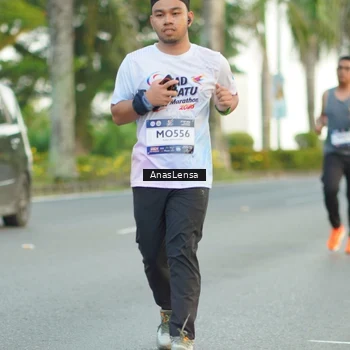 Runner Photo 7748610