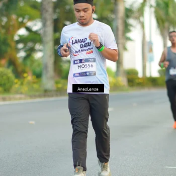 Runner Photo 7748624