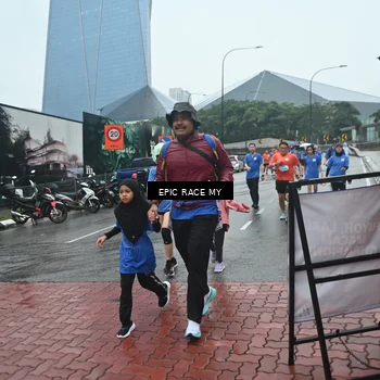 Runner Photo 7748642