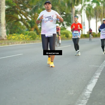 Runner Photo 7748646