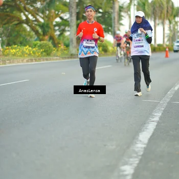Runner Photo 7748672