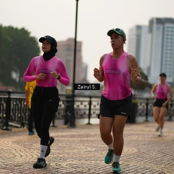Runner Photo 7748676