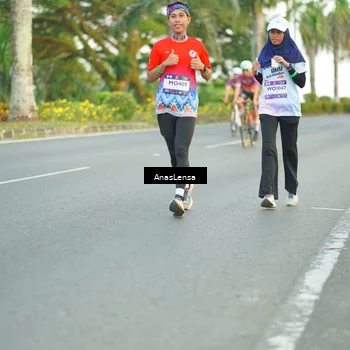Runner Photo 7748688