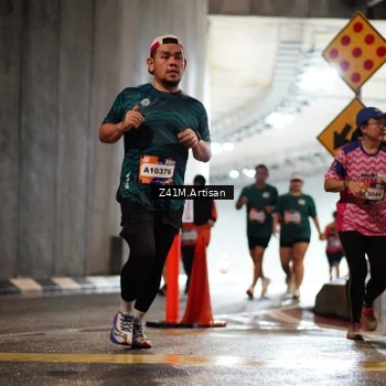 Runner Photo 7748706