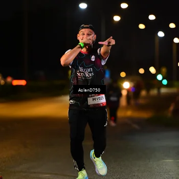 Runner Photo 7748713