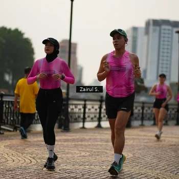 Runner Photo 7748714