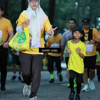 Runner Photo 7748715