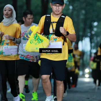 Runner Photo 7748719