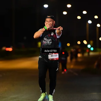 Runner Photo 7748724