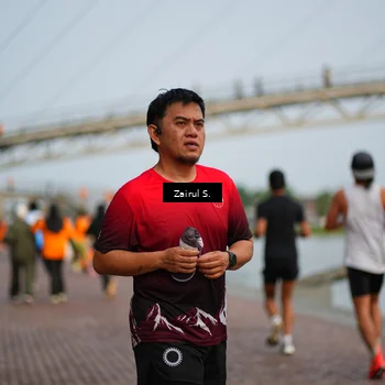 Runner Photo 7748729