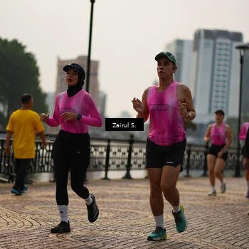 Runner Photo 7748731