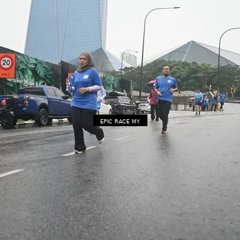 Runner Photo 7748735