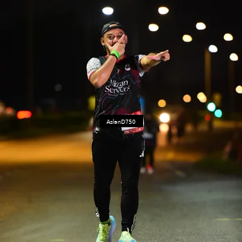 Runner Photo 7748752