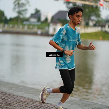 Runner Photo 7748762
