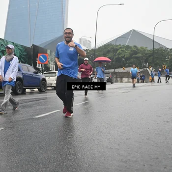 Runner Photo 7748771