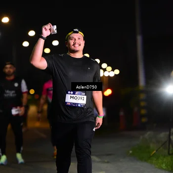Runner Photo 7748789
