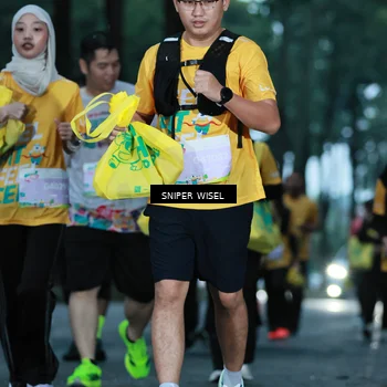 Runner Photo 7748812