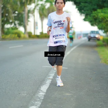 Runner Photo 7748839