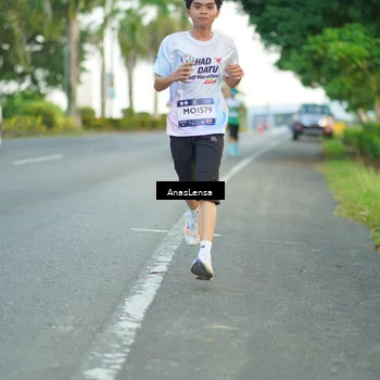 Runner Photo 7748846