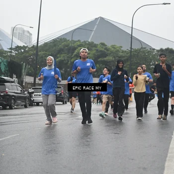 Runner Photo 7748849