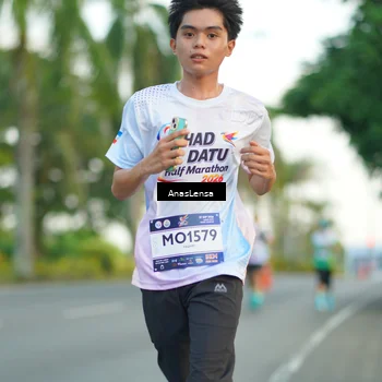 Runner Photo 7748857
