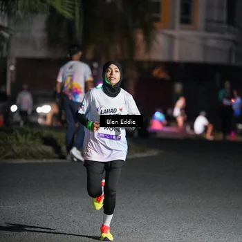 Runner Photo 7748860